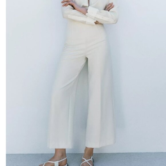 Zara Pants - Zara Wide Leg Cropped Cream Colored Pants